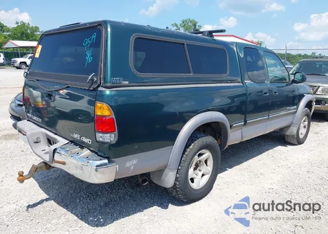 2001 Toyota Tundra Ltd V8 из США, поврежденный, VIN 5TBBT48151S139519